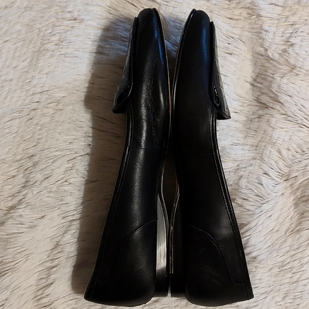 Bandolino slip loafers